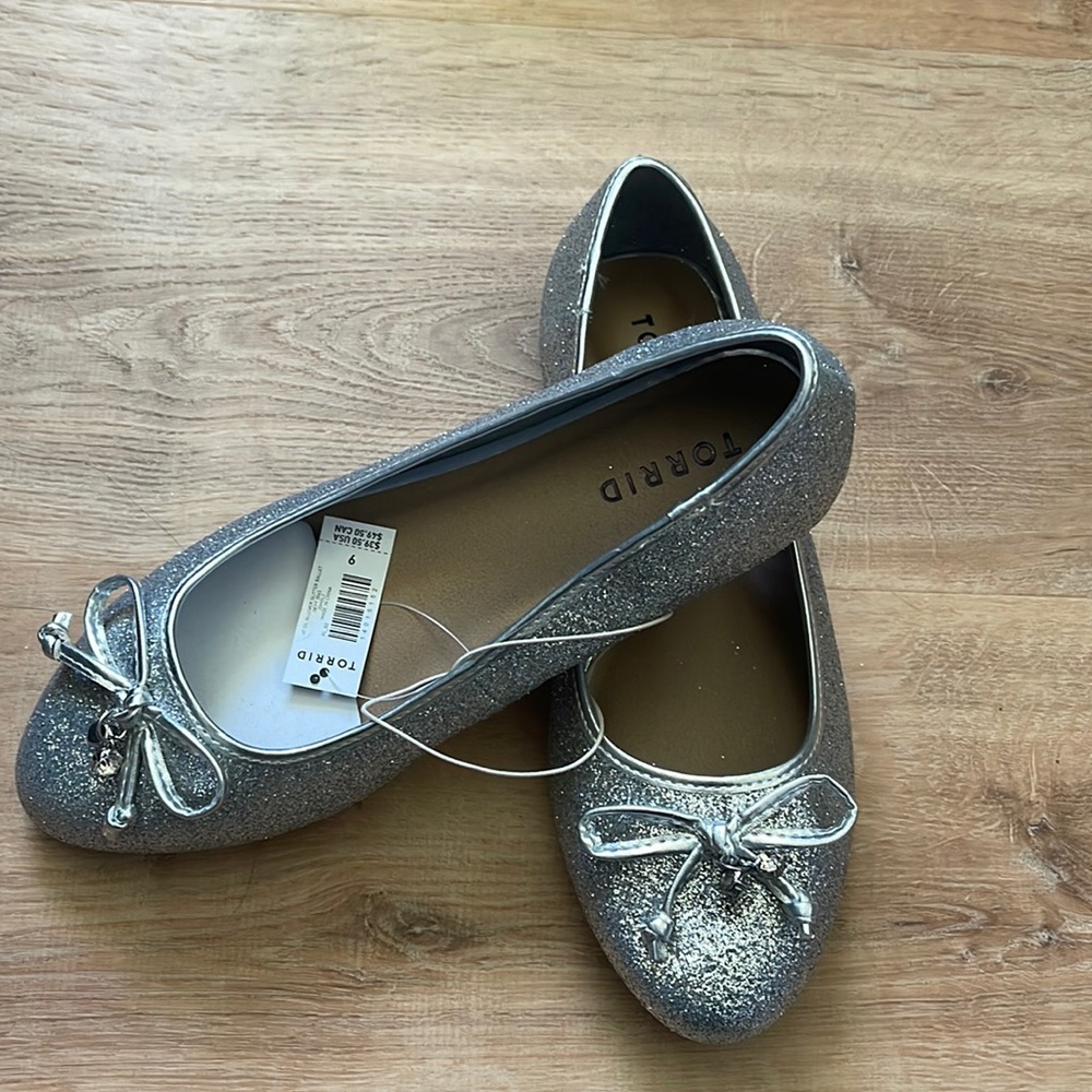 Torrid Size 9 Glitter Flats